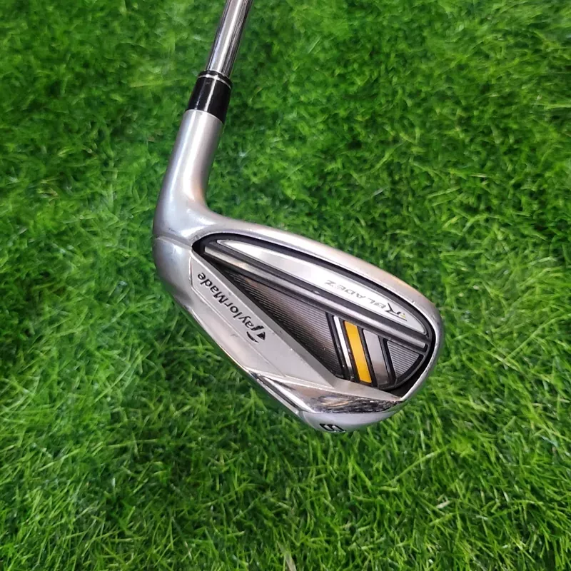 TaylorMade Etc / #8 Single Iron / R